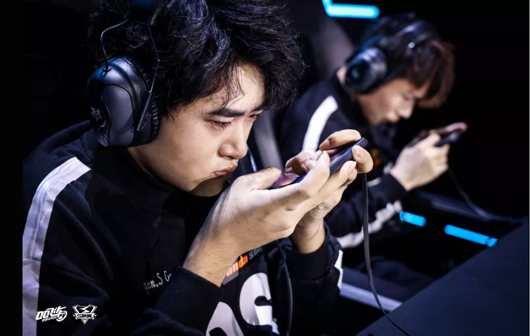 激战胜者晋级,场上情绪高涨燃起的简单介绍 激战胜者晋级,场上情绪高涨燃起的简单介绍