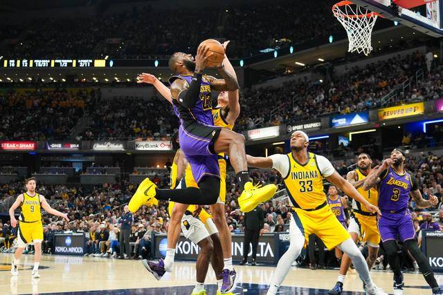 PG平台-詹姆斯独自掀翻步行者，湖人全队合力制胜