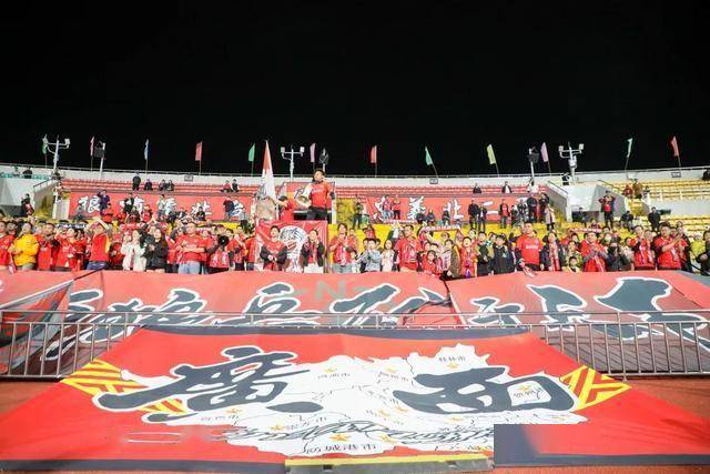 深圳佳兆业期待主场战胜沈阳东进，稳健保级形势的简单介绍