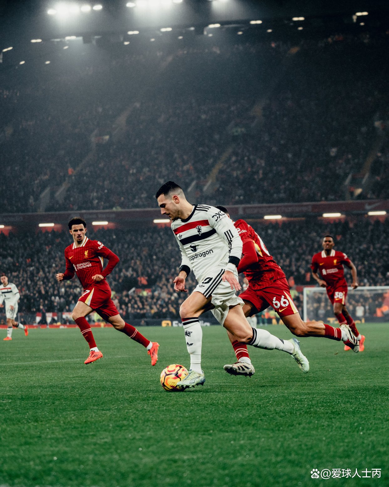 曼联巴萨再战:英西经典对垒 曼联巴萨再战:英西经典对垒