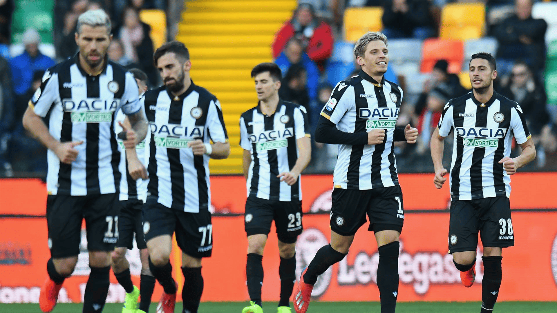 乌迪内斯不敌国际米兰,遗憾告终 乌迪内斯不敌国际米兰,遗憾告终