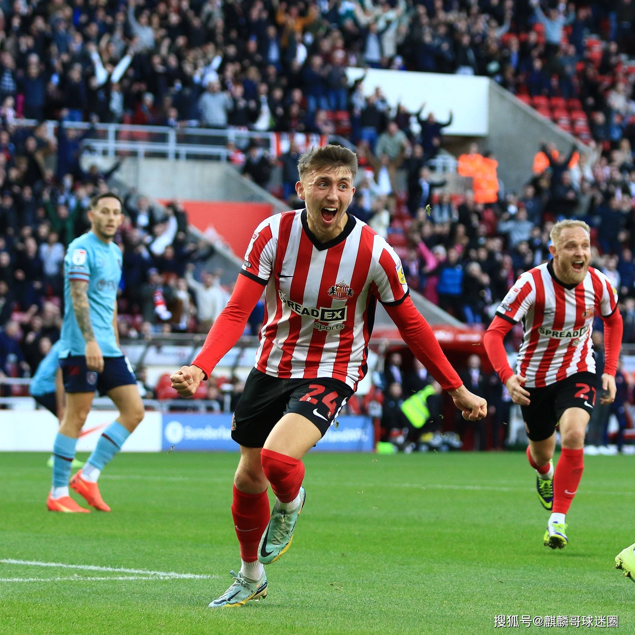 伯恩利客场遭遇惨败,英超保级压力加大 伯恩利客场遭遇惨败,英超保级压力加大