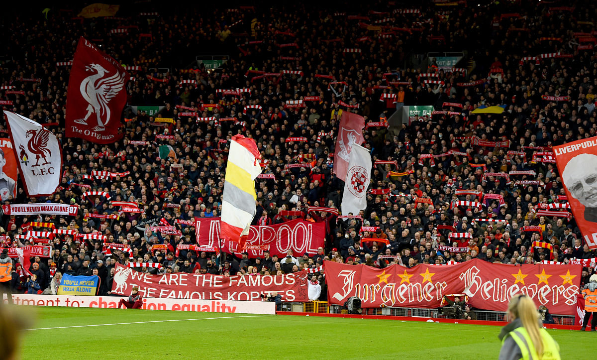 西汉姆联主场胜利，豪取积分