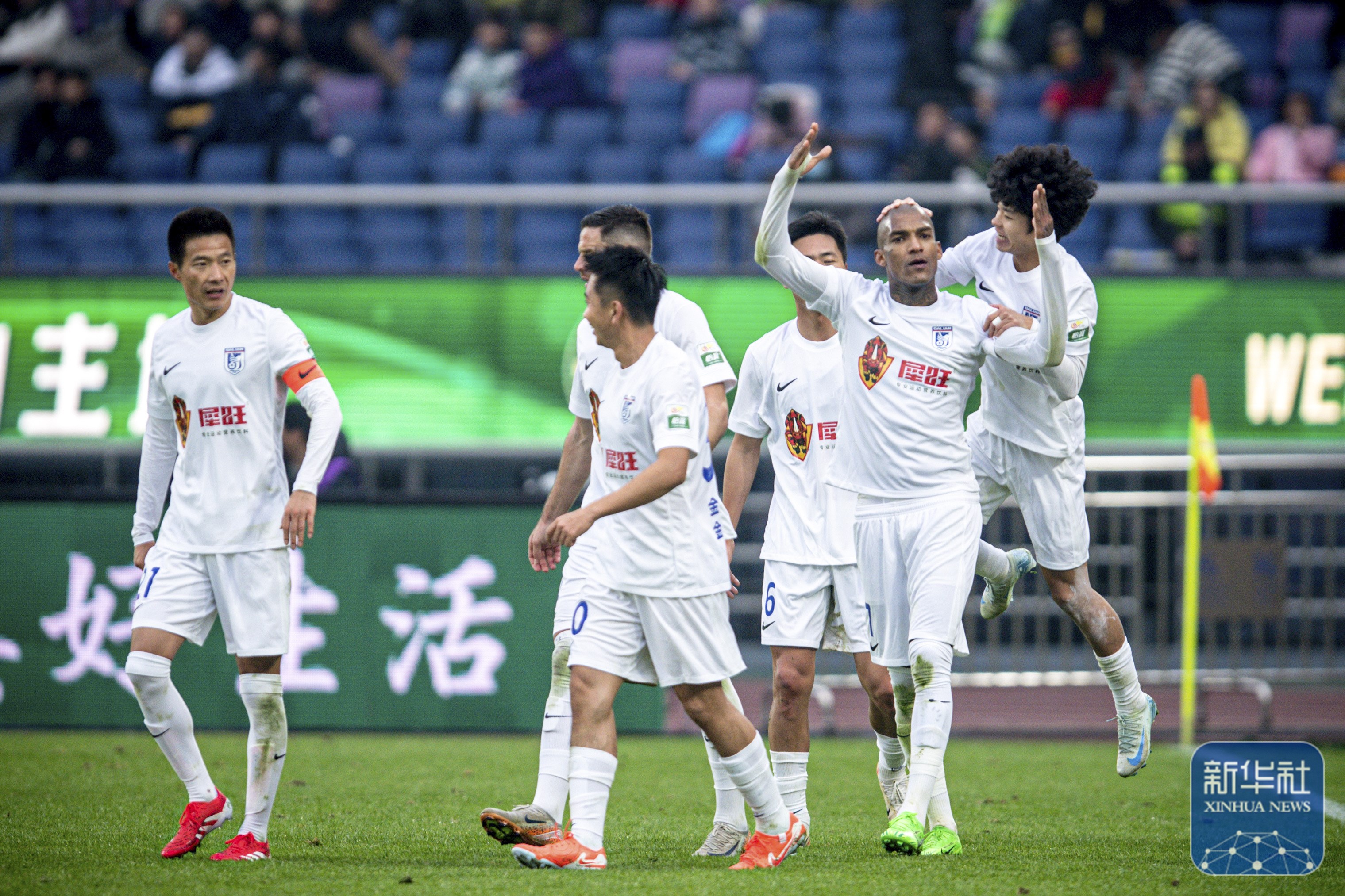 PG中国官网-战胜困难，国内足球队展示出色比赛实力