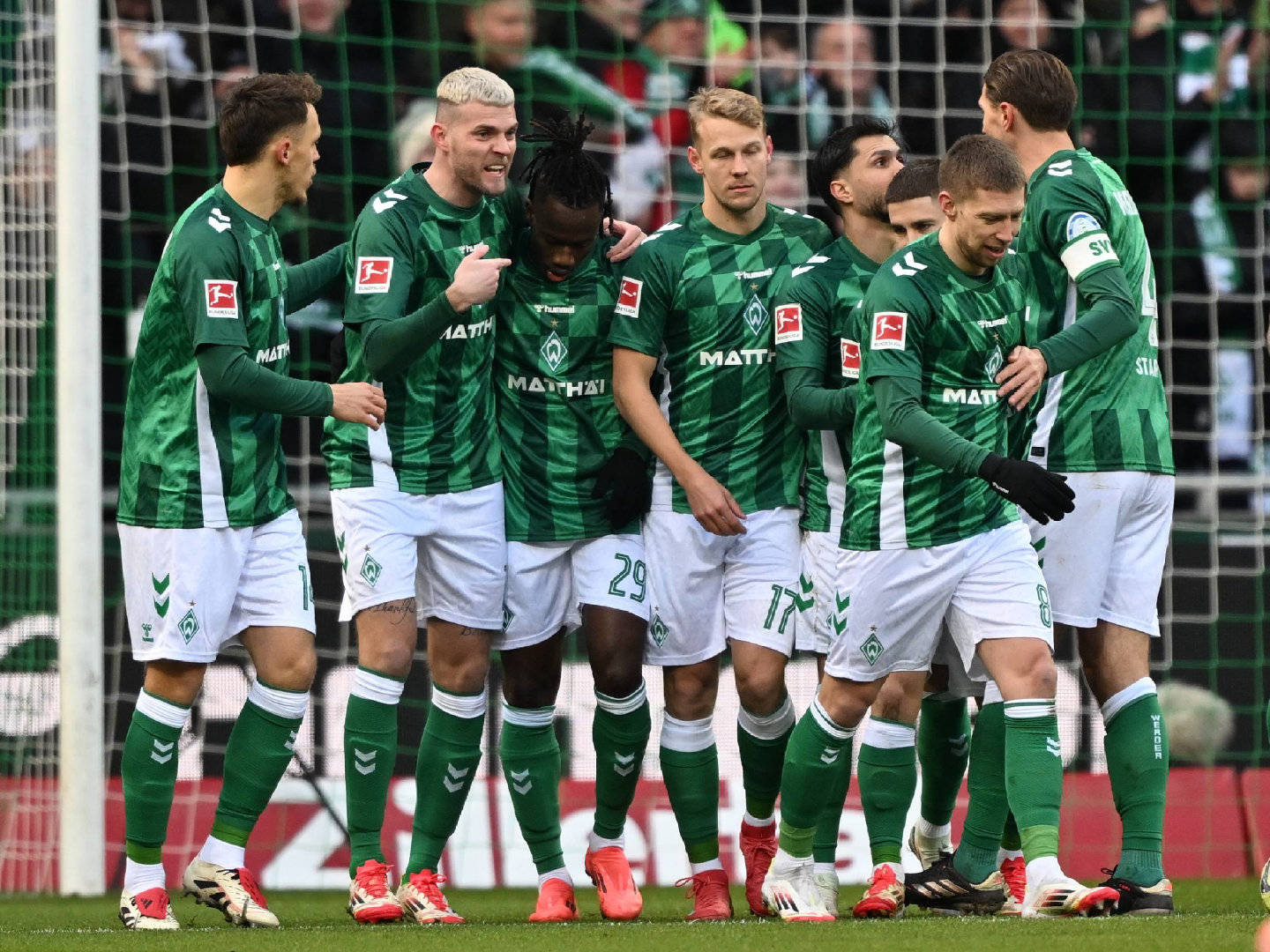 PG Soft Gaming-弗赖堡中卫稳固防线，助球队取胜