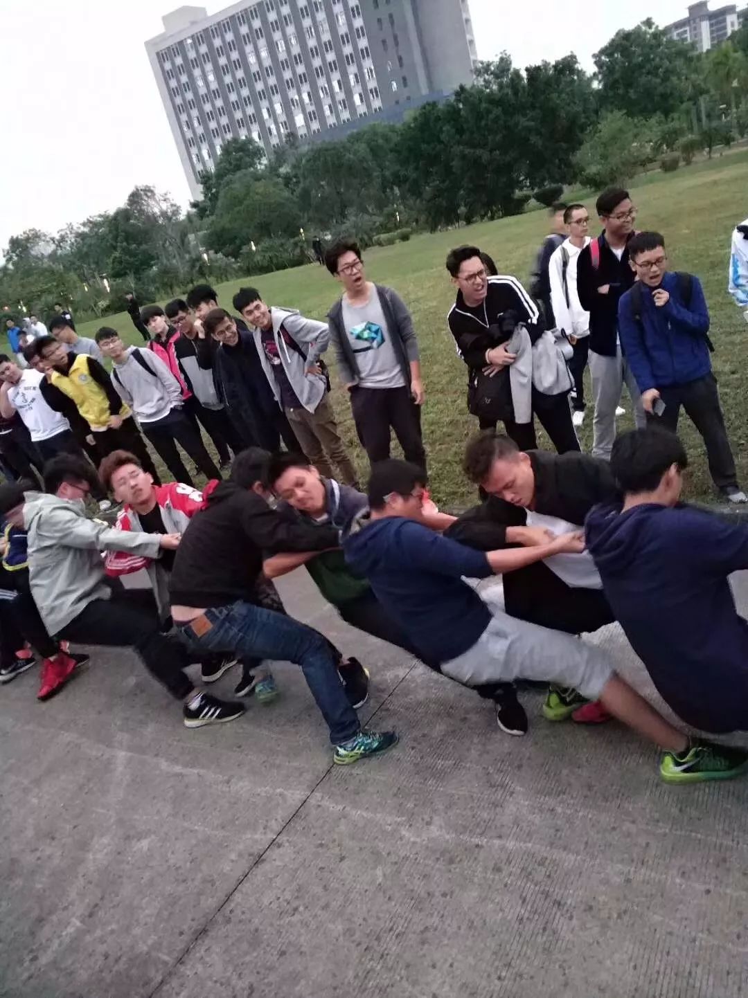 PG中国官网-包含实力对比拉开序幕，联赛竞争白热化的词条