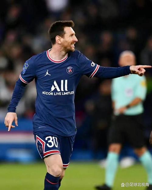 梅西成为众矢之地,但巴黎斩获胜利 梅西成为众矢之地,但巴黎斩获胜利