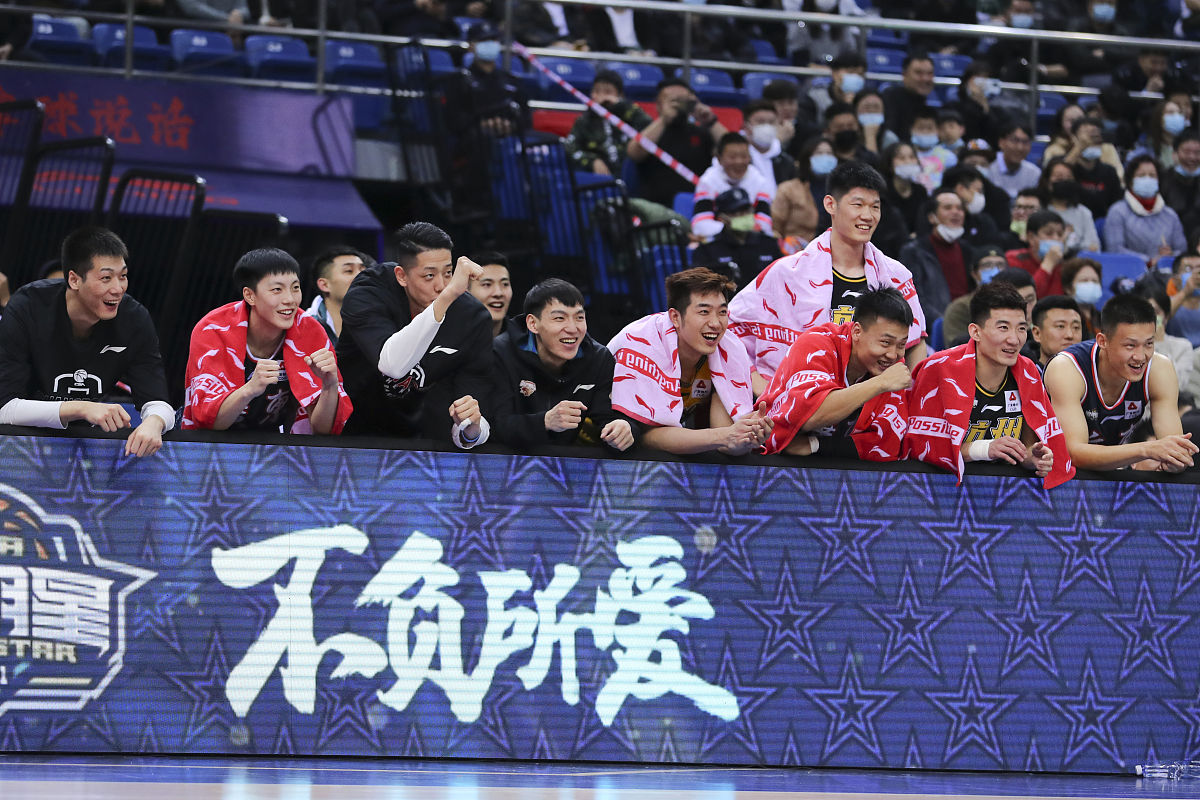 关于湖北男篮赢得一场硬仗,士气高涨的信息 关于湖北男篮赢得一场硬仗,士气高涨的信息