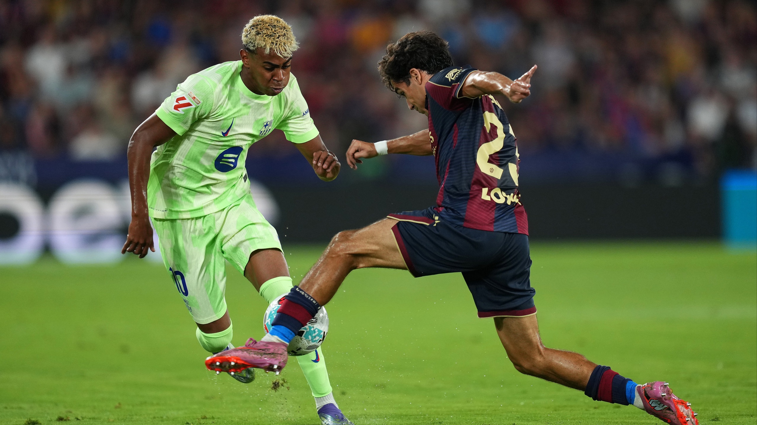 包含尤文图斯客场胜巴塞罗那,晋级再度推迟的词条 包含尤文图斯客场胜巴塞罗那,晋级再度推迟的词条