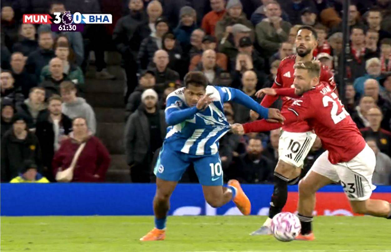 加布里尔遭伤病困扰,曼联后防再次换防! 加布里尔遭伤病困扰,曼联后防再次换防!