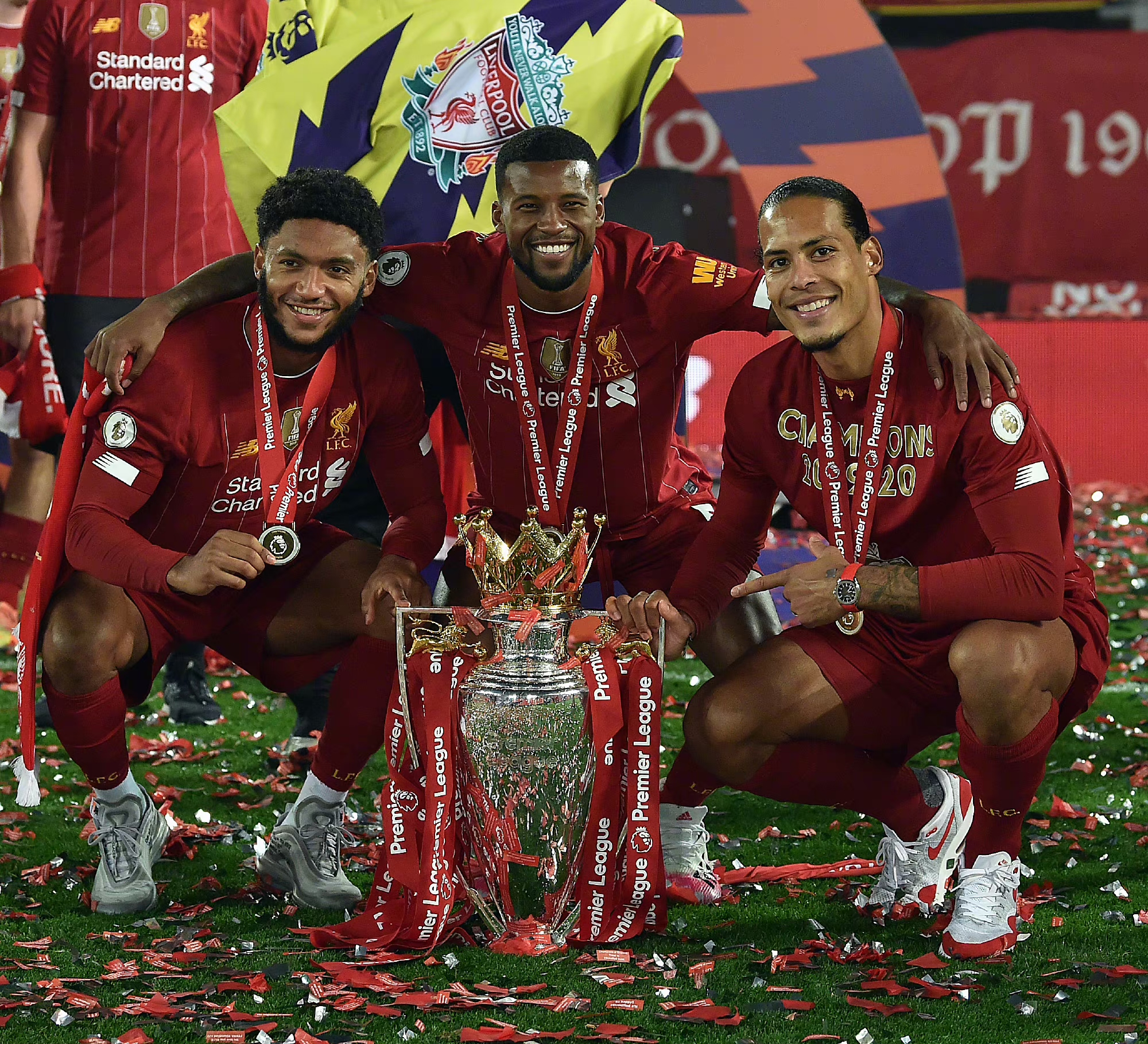 关于曼联碾压阿森纳,范戴克统治全场的信息 关于曼联碾压阿森纳,范戴克统治全场的信息