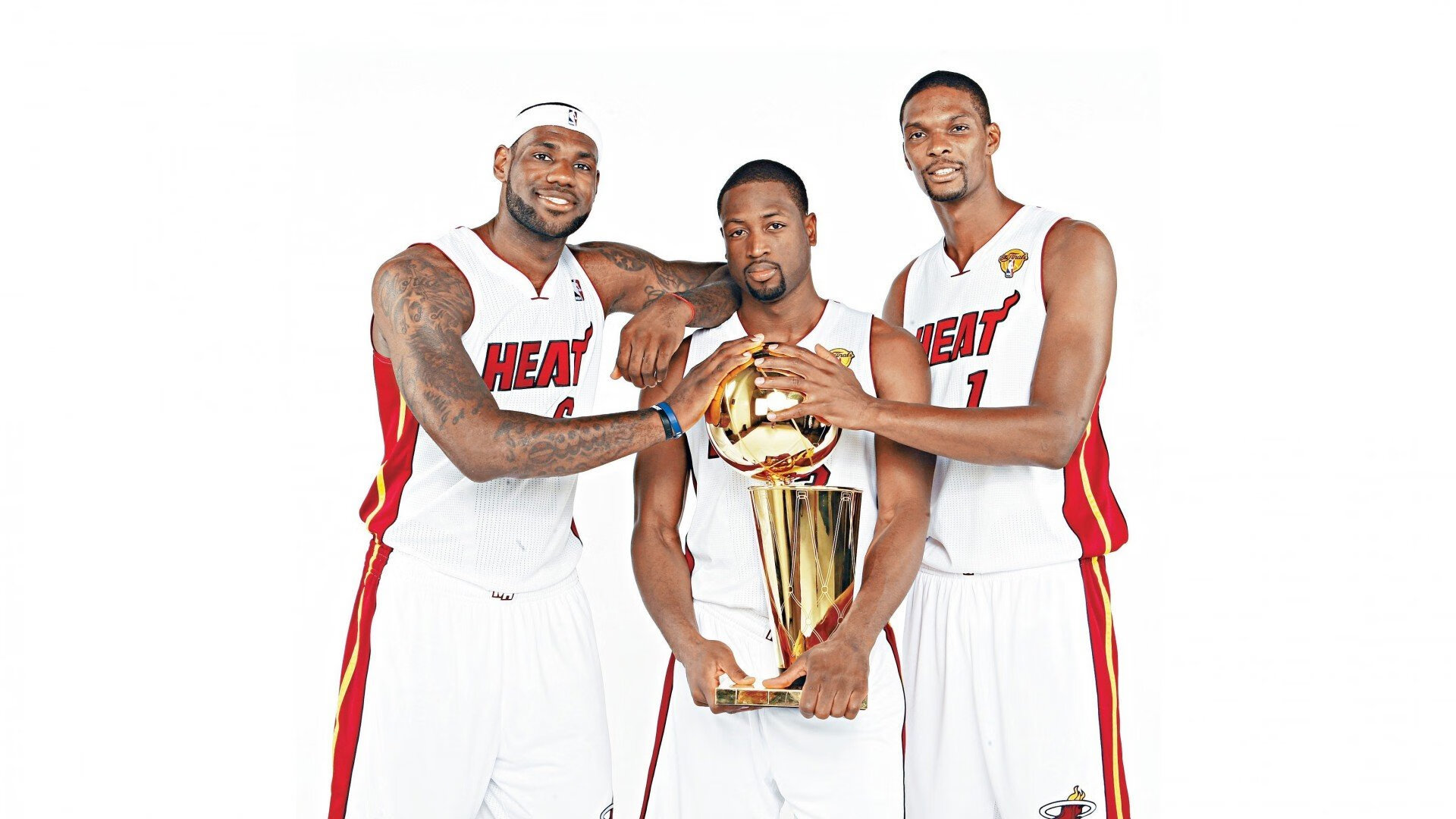 泥泞战场与草皮战场，当苏格兰的冷雨浇灭中东之火，托尼在欧冠的镁光灯下加冕