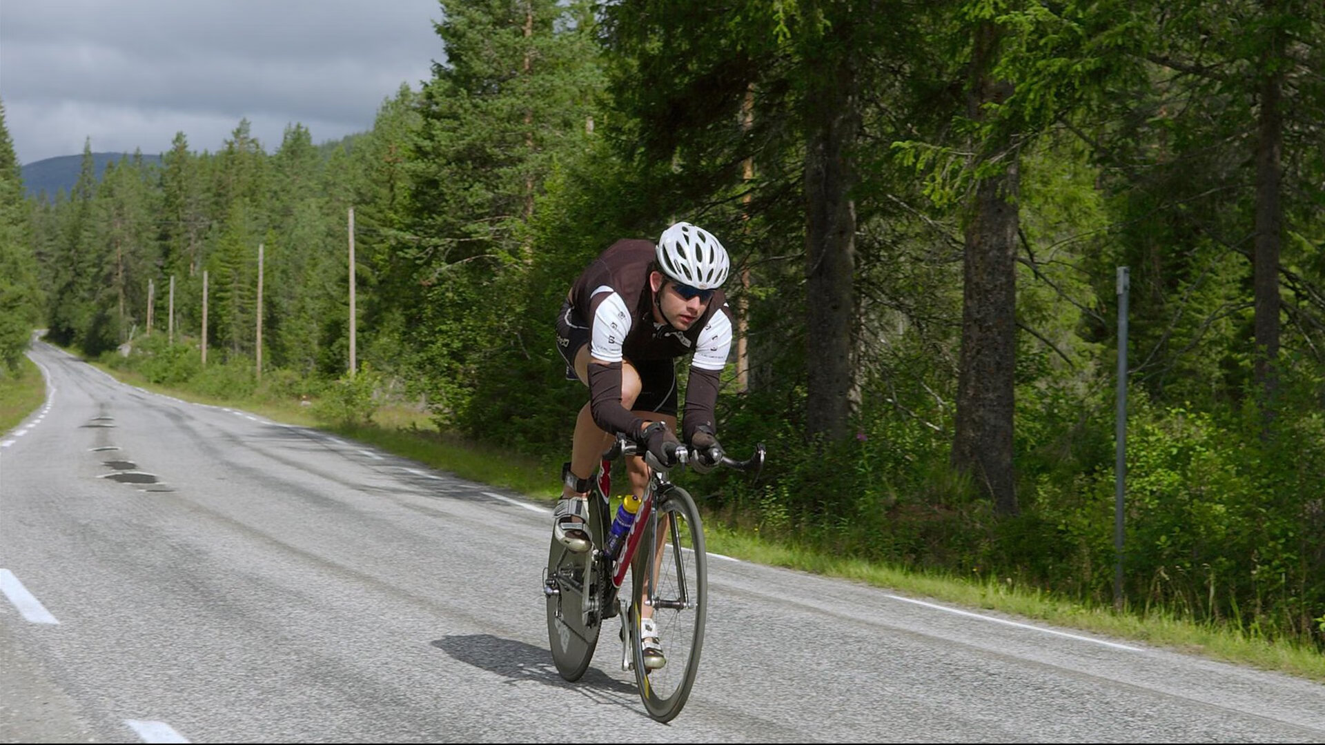 绿茵场上的交响诗，奥地利力克日本，楚阿梅尼的惊世一脚如何改写战局
